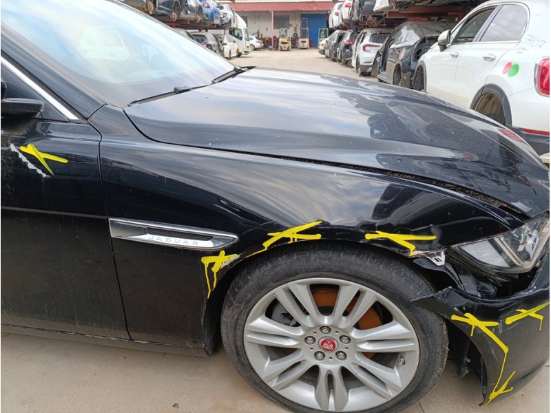 Recambio de aleta delantera derecha para jaguar xe prestige referencia OEM IAM GX7316005AD  