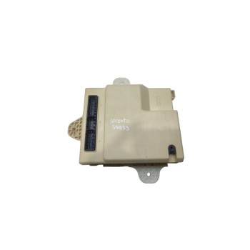 Recambio de caja precalentamiento para kia sorento drive 2wd referencia OEM IAM 954002P424  