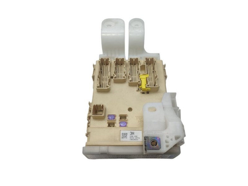 Recambio de caja reles / fusibles para toyota auris touring sports (e18) hybrid active referencia OEM IAM 8273012X70A  