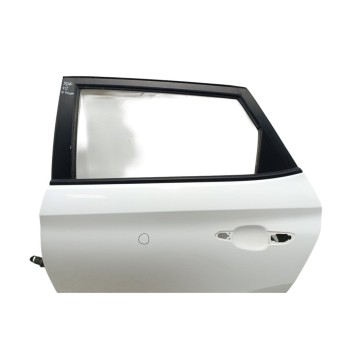 Recambio de puerta trasera izquierda para hyundai tucson essence 2wd referencia OEM IAM 77003D7000  